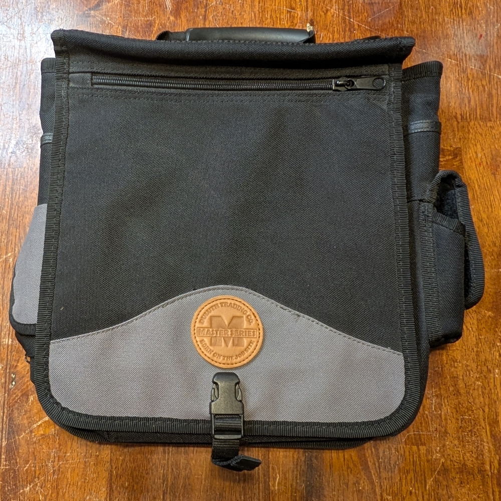 Duluth Trading Co Master Series Black and Gray Laptop Organizer Bag With Handle